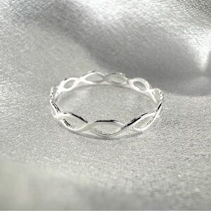 925 Sterling Silver Braid Ring w/ polishing cloth Size 10.75 NEW
